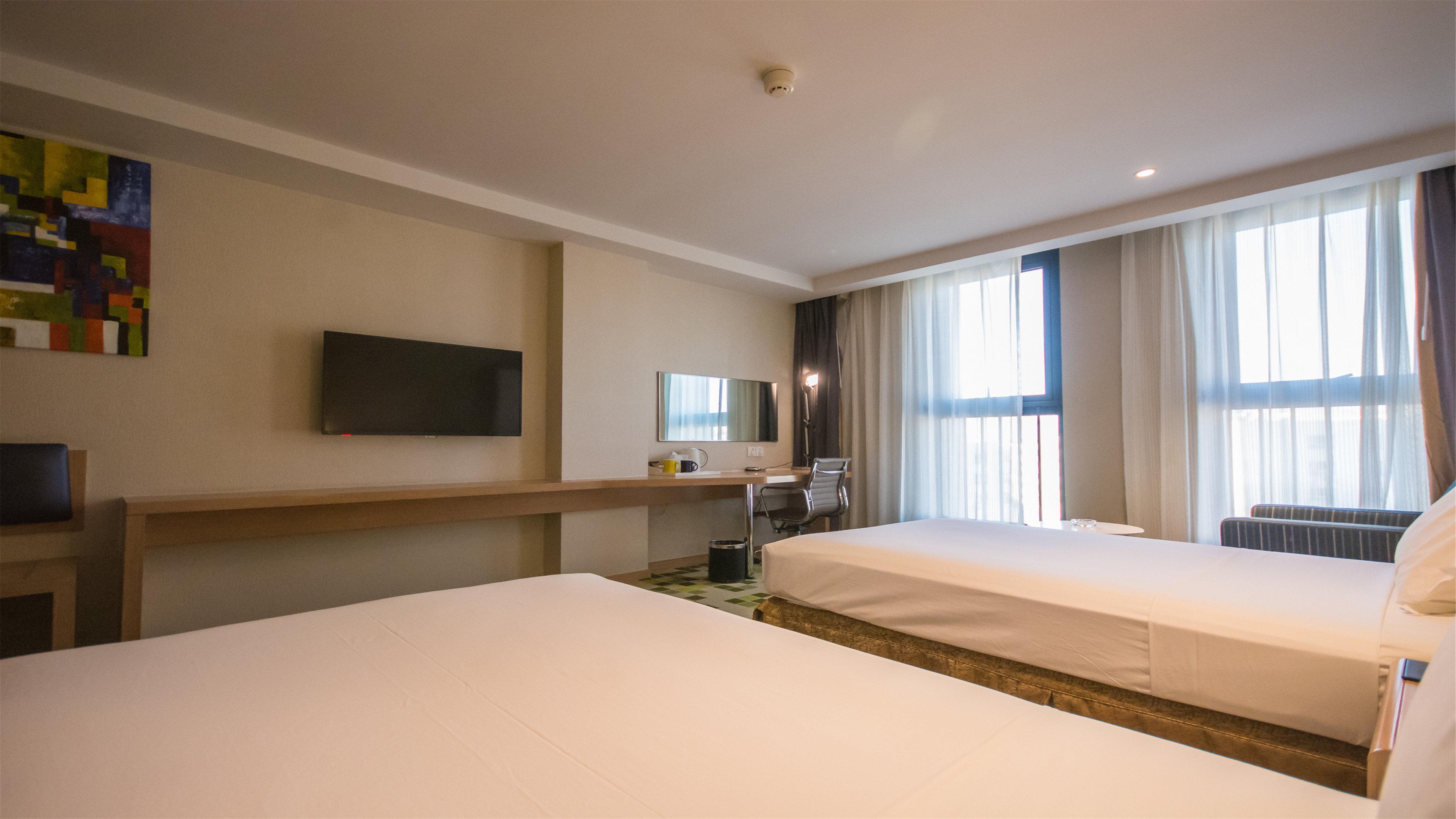 Holiday Inn Express Zhangjiakou Park View Bagian luar foto
