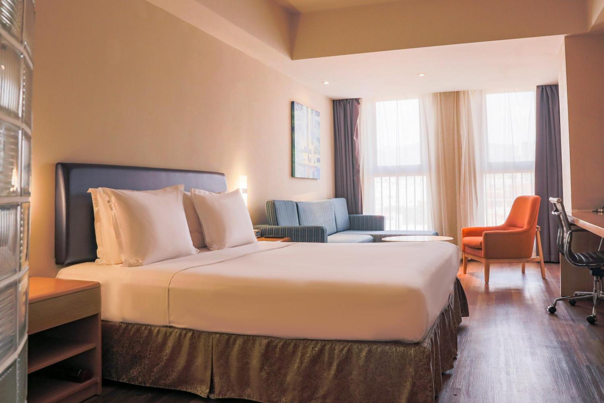 Holiday Inn Express Zhangjiakou Park View Bagian luar foto